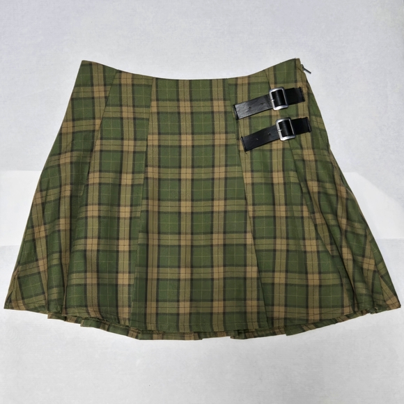 Social Collision Dresses & Skirts - Retro Green Plaid Pleated Skater Mini Skirt with Buckles Grunge x Academia